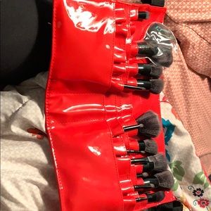 Morphe brush set and pouch